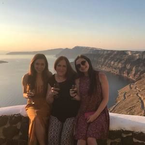 Meet your Posher, Suzanne